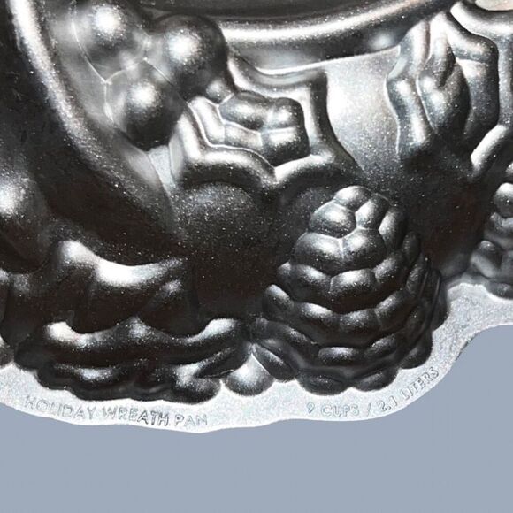Nordic Ware Holiday Wreath Silver Cake Pan - Picture 4 of 5